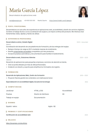 Plantilla Áurea, con acentos dorados y tipografía serif